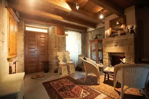 House - Image 2