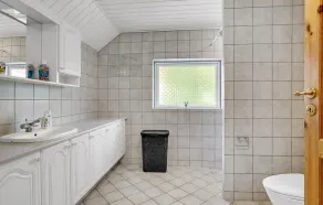 Gorgeous Home In Asperup With Sauna - Image 5