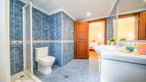 Villa with BBQ and heatable pool in Albufeira - Image 3