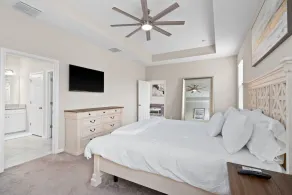 Luxurious Tampa Bay Area Home in Serene Community! - Image 4