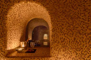 Grand Luxury Suite with indoor Pool & outdoor Hot tub at Pegasus Suites & Spa - Image 3