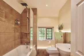 Woodland Round House -  Luxury Cottages - Image 4