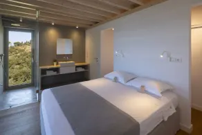 Architect-designed 3 bedroom villas with private infinity pools - Image 4