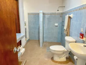Well-located 3 BR Beachfront house - Image 2