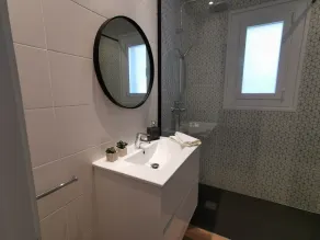 Nice renovated house one step from the beach - Image 3