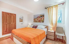 Preciosa casa de 4 habitaciones en Prigradica - Image 4