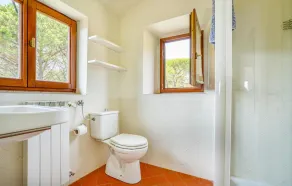 2 Bedroom Lovely Home In Loro Ciuffenna - Image 4
