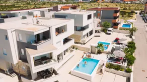 Apartments & Rooms Danivan Pool Villas B - Image 3