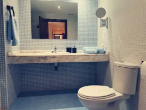 El Mocan Luxury Apartment - Image 3