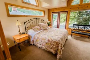 Perfect for an anniversary trip! - Image 5