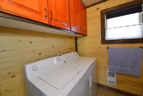 A cozy rustic cottage with a short walk to a fantastic beach in Seaview, PEI - Image 2
