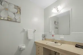 Peaceful 2-Bedroom Apartment - Close To It All! - Image 2