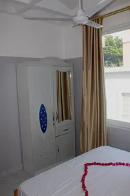 Cozy 1-bedroom apartment in enchanting Kilifi with WiFi - Image 3