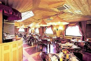 Colony Hotel - Image 5