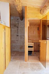 Confortável casa de 3 estrelas com piscina aquecida privativa - Image 2
