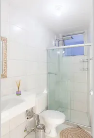 Beautiful, modern and spacious, each room comes with a stunning sea view. - Image 4