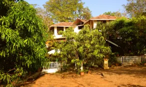 Tranquil Hill Side residence - Image 5