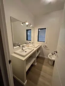 Villa surrounded by greenery 500 meters from the sea - Image 3