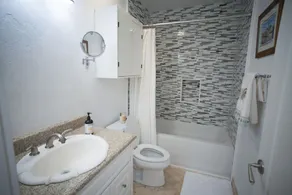 Spacious Golf Course Condo - Image 3