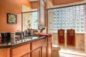 Dream villa under palm trees on two hectares of land with saltwater pool - Image 4