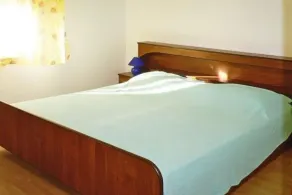 Holiday Home Stipe - Image 5