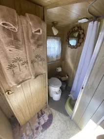 Cozy Vintage Trailer Wine Country Retreat - Image 5