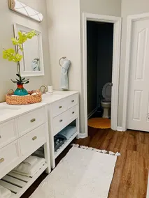 COLA Lakeview Oasis - King Suite - Image 3