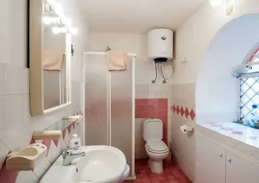 Hus med stor Middelhavet have, kun få skridt fra havet af Riviera af Citroner og ETNA, halvvejs mellem Catania og Taormina. Gratis Wi-Fi. - Image 3