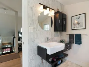 Chesapeake Sparkles Sky-Lit Studio Flat + Solarium - Image 5