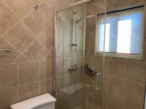 A Gem at Gold Coast: 2 BDR Townhouse-Pools and Gym - Image 5