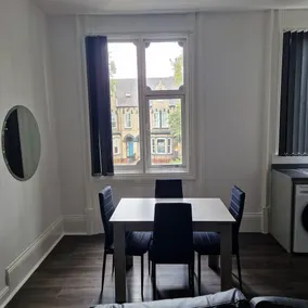 The Dorchester Hotel & serviced apartments FREE PARKING - Image 3