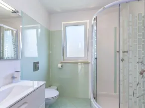 Holiday rental by the sea, 80m from the beach, with stunning views - Image 2