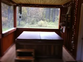 Ruisseau ruisselant à truite: 10 acres, WiFi et bain à remous! - Image 3