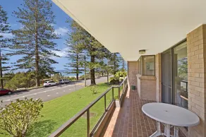 Quarterdeck 7 - Atop Town Beach Headlands - Image 5