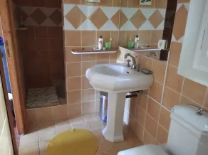 CHARMING VILLA, 15 km from NiCE MOYENNE MONTAGNE WITH VIEW AND SWIMMING POOL - Image 5
