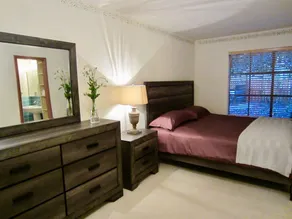 Spacious, Beautiful Russian Riverfront 3-Bd, 2ba Vintage-Modern home, sleeps 6-8 - Image 5