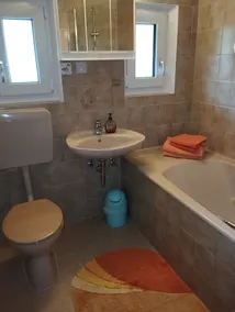 Apartamento (38m2), varanda, kitchenette, 1 quarto, WiFi, max 3 pessoas - Image 2