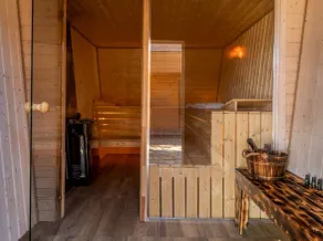 Holiday home, private sauna and jacuzzi - Image 3