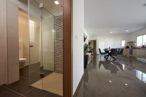 Villa con griglia, giardino e piscina privata | Vista sulla città - Image 4