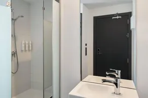 Easyhotel Malaga City Centre - Image 2