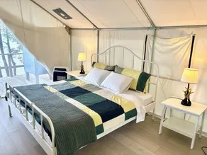 Lakefront Glamping Tent w/ensuite bathroom, King Bed, Fabulous View, near Acadia - Image 3