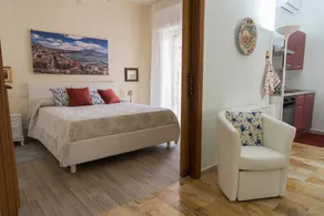 Appartement entièrement équipé avec internet haut débit | Vue ville | Proche de la plage - Image 4