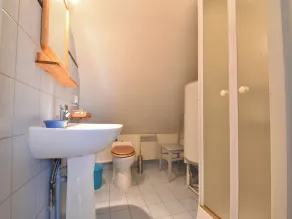 Beautiful authentic holiday home with pool - Image 4