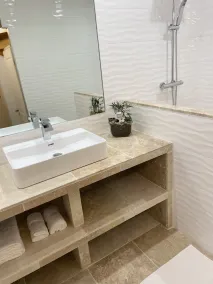 Country house with swimming pool and slide, golf course 6km - Image 2
