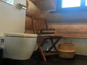 Apartment in the Canada log cabin - Image 2
