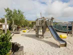 Modern Retreat by the Dunes - Image 2