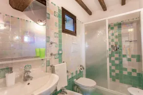 TUSCAN COTTAGE WITH PRIVATE GARDEN AND PANORAMIC POOL. 1 KM WALK TO THE VILLAGE. - Image 5