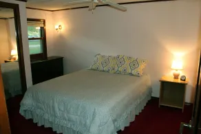 Beautiful Cabin On Upper Hay Lake - Image 4