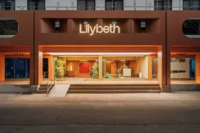 LILYBETH HOTEL PRATUNAM - Image 3