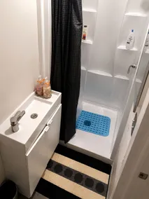 3.5 miles to Washington DC- Family Size Spacious 4BDR + Parking - Image 4